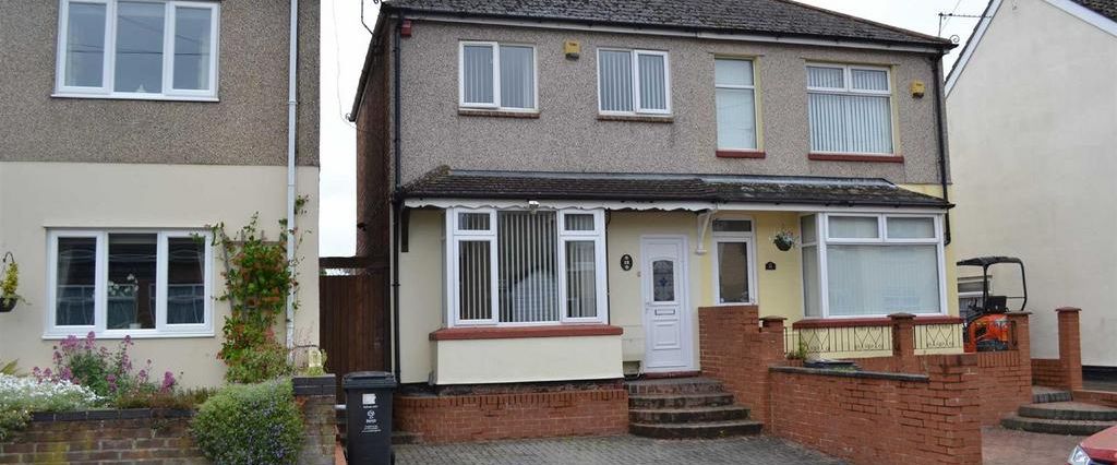 3 bedroom semi-detached house to rent - Photo 1