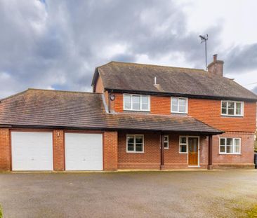 4 bedroom detached house to rent - Photo 1