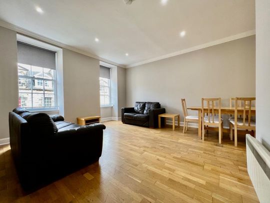 3 bedroom flat to rent - Photo 1