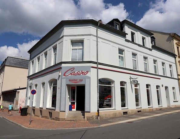 Charmante DG Wohnung im Zentrum - Photo 1