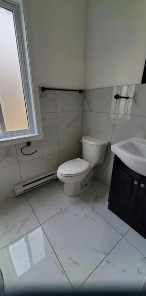 3 1/2 IMMEDIATE - RENOVE - VILLE ST LAURENT - PRES DU REM - Photo 1