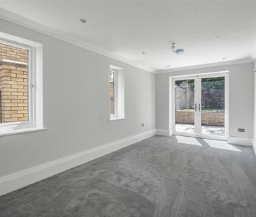 4 bedroom detached house to rent - Photo 4