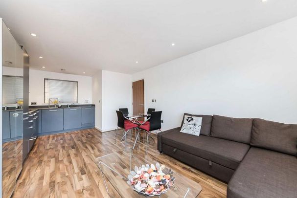 1 bedroom flat to rent - Photo 1
