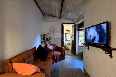 Casa fora de condomínio com 2 quartos a 700 metros da praia em Juquehy - Photo 2