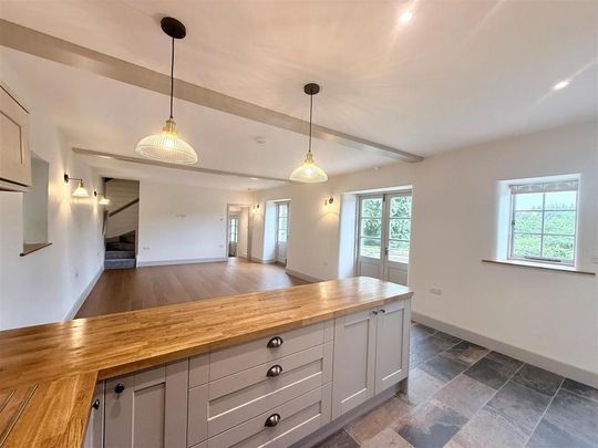 2 bedroom detached house to rent - Photo 1