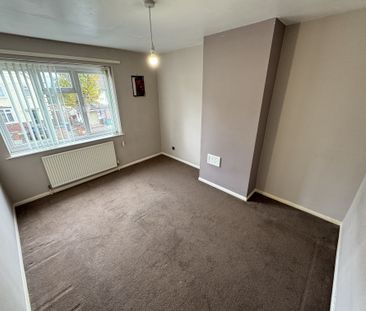 Menin Road, Tipton - Photo 4