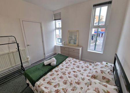 The Triangle, Bournemouth - Photo 5