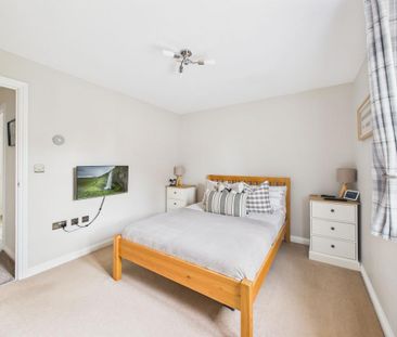 2 bedroom semi-detached house to rent - Photo 5