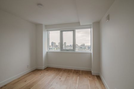 3460 Peel Street - Photo 3