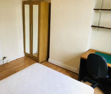 4 bedroom house to rent - Photo 5