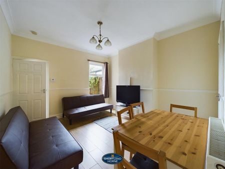 2 bedroom terraced house to rent - Photo 2