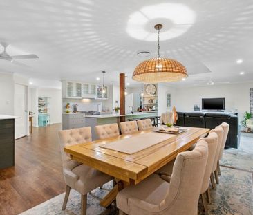 STEP INSIDE AND BE IMPRESSED Rent $710.00 until 29/3 then $820.00pw - Photo 6