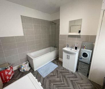 4 bedroom house to rent - Photo 2