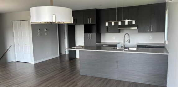 4 1/2 À LOUER (BROMPTON) - Photo 2