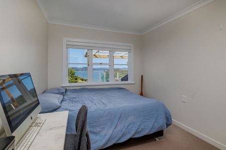 Water front stunning 4 bedroom home - Photo 3