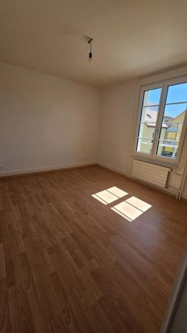 Appartement 4 pièces à Yverdon-les-Bains - Spacieux logement de 4 pièces au 1er étage avec balcon - Photo 2