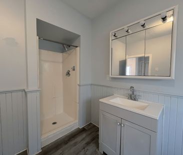 For Lease - 70 Courtwright Street Unit# Rear, Fort Erie, Ontario - Photo 6