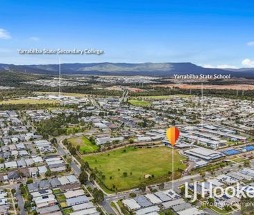Perfect Location for Families - Ducted Air Conditioning + Solar - Photo 2