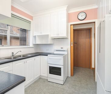 4 Beaufort Avenue, Alfredton, Vic 3350 - Photo 1