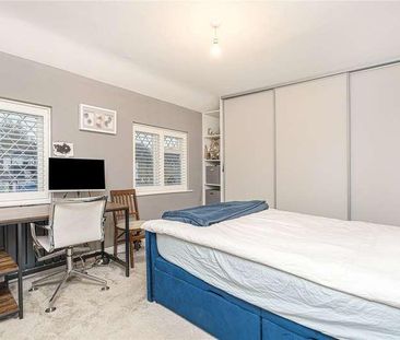 Normanhurst Road, Walton-on-thames, Surrey, KT12 - Photo 3