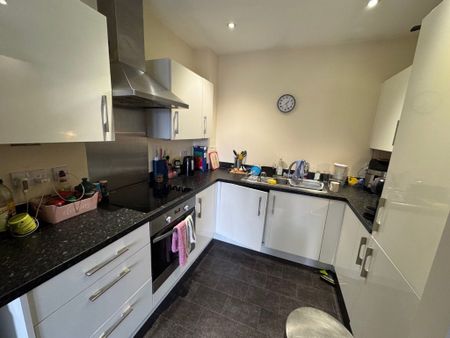 1 Bedroom Flat / Apartment - Archers Road, Southampton - Photo 5