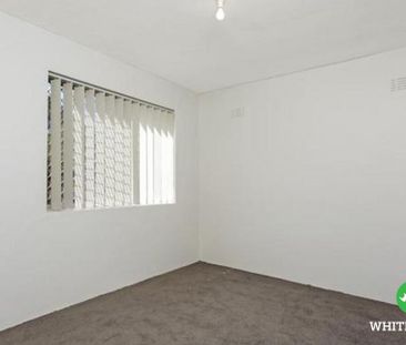 1/9 Macquoid Street, Queanbeyan - Photo 1