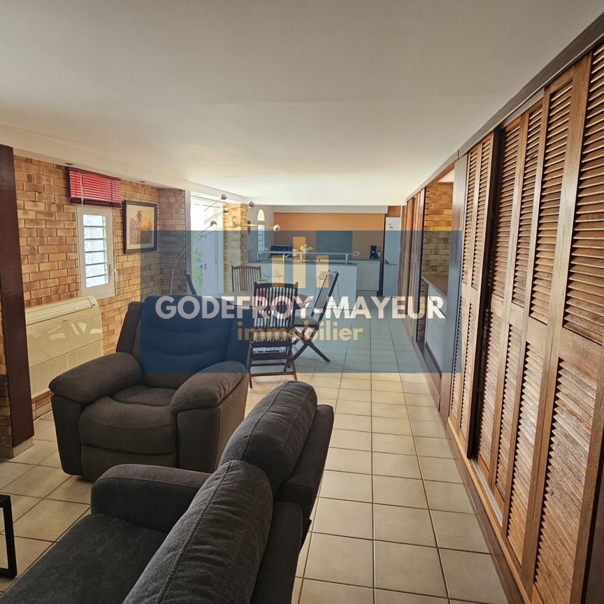 Location Appartement 2 pièces 70m² LE GOSIER 97190 - Photo 1