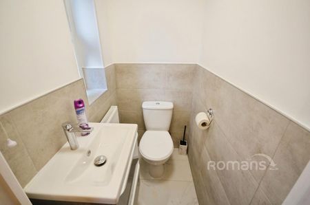 3 bedroom detached house to rent - Photo 5