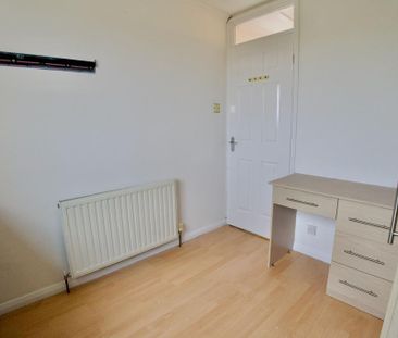 3 bedroom terraced house to rent - Photo 6