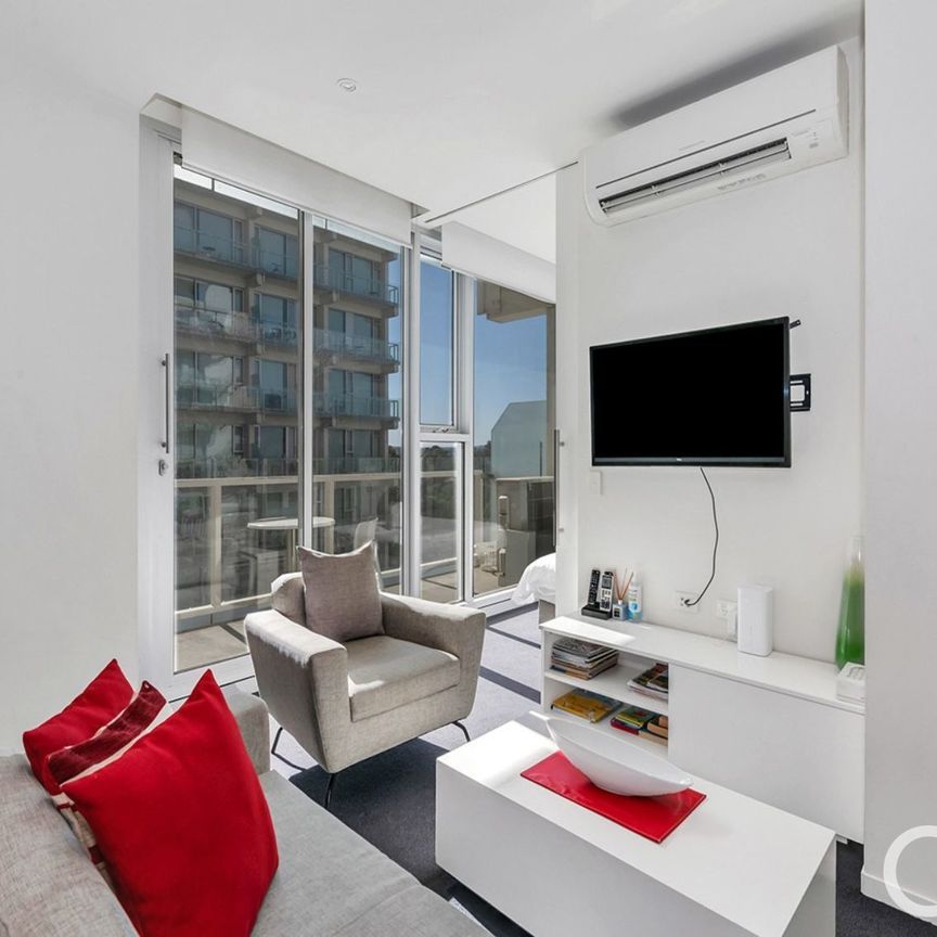 Open the Door to Modern Comfort - Photo 1