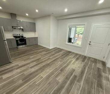 New 2 Bedroom Suite - Photo 3