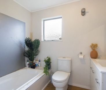 Spacious Family Home - Waihi - Photo 5