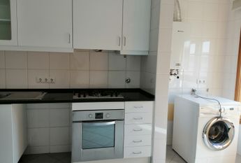 Apartamento T3 Duplex nas Barrocas, com boa exposição solar e com garagem fechada!