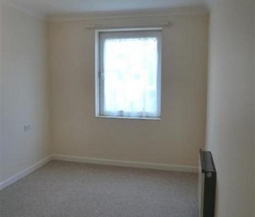 1 bedroom retirement property to rent - Photo 3