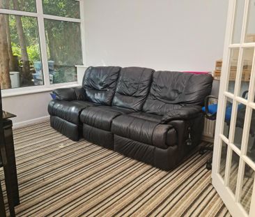 8 bedroom detached house to rent - Photo 1