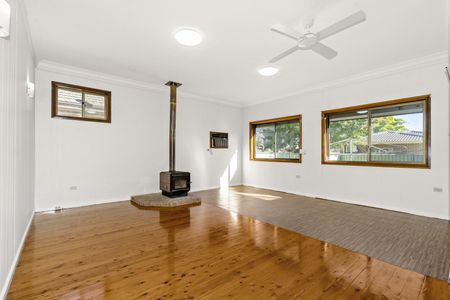 Conveniently Located Across From Toongabbie Public School - Photo 2