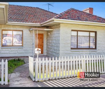 Character Home - Photo 6