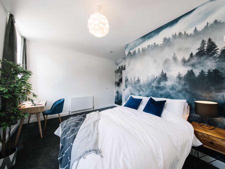 Wonderful 6 Bedroom Charactered Home located in the town centre of Lancaster Room 1 - Photo 4