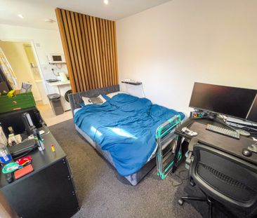 1 Bedroom Flat To Rent in Talbot Village - £730 pcm Tenancy Info - Photo 2