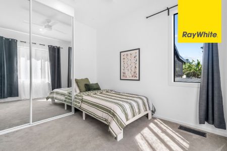 The Ultimate Summer Home - Luxury Family Living (Pool Maintenance Included in Rent) - Photo 5