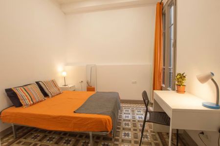 Carrer de Balmes, Barcelona, Catalonia 08008 - Photo 2