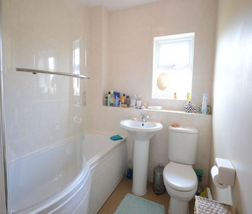 2 bedroom property to rent - Photo 4