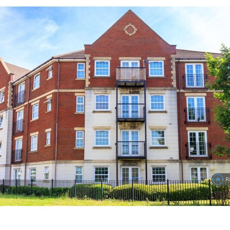 2 bedroom flat to rent - Photo 1