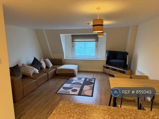 2 bedroom penthouse to rent - Photo 1