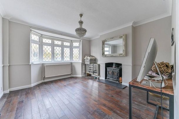 4 bedroom semi-detached house to rent - Photo 1