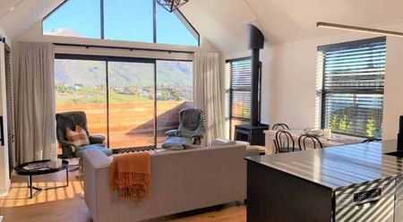 Wanaka Rental with Lake Views - Photo 5