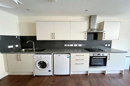 Studio to rent - Photo 3