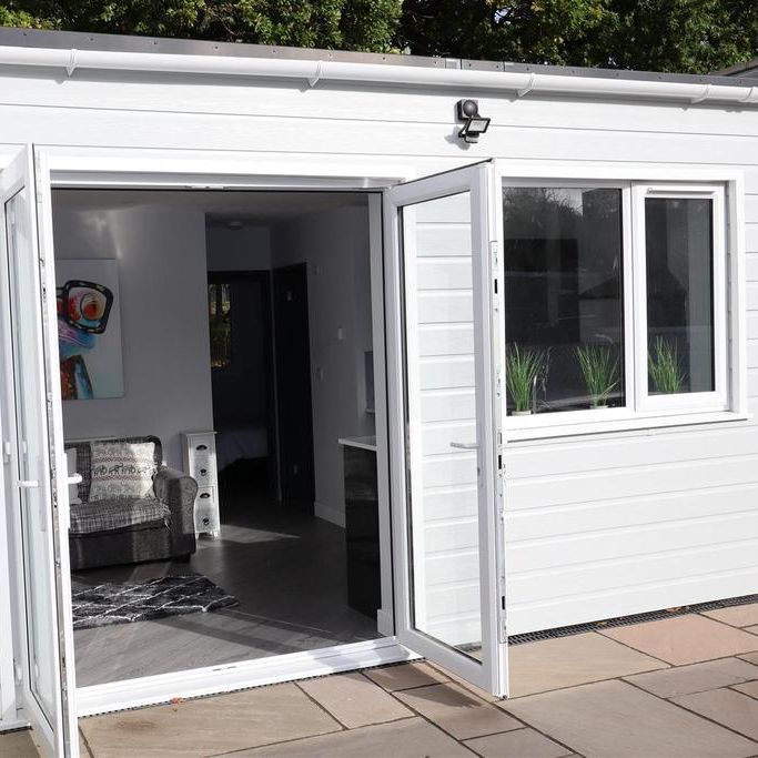 2 bedroom semi-detached bungalow to rent - Photo 1