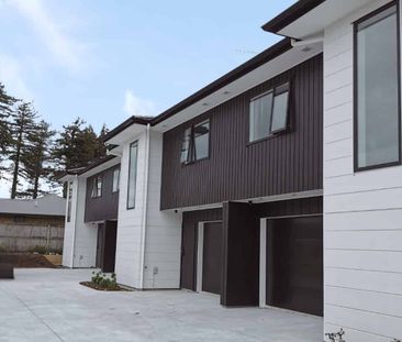 Walk to University - 3 Bedrooms / 3 Bathrooms - Photo 4