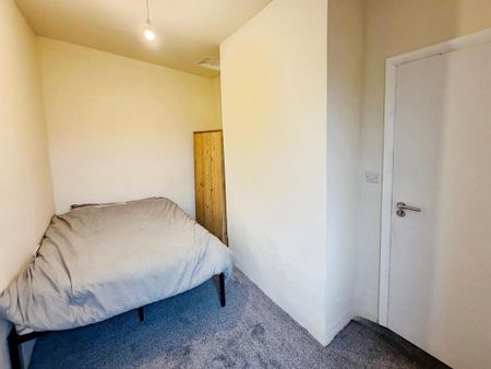 4 bedroom terraced house to rent - Photo 5